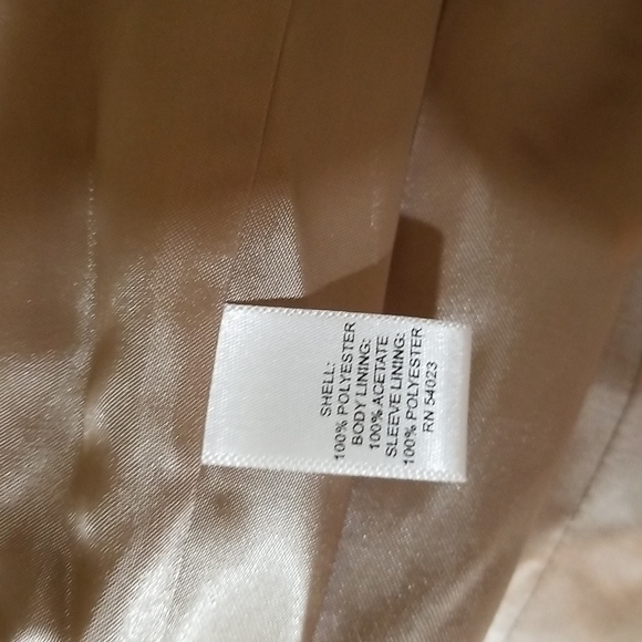 Banana Republic lightweight rain jacket - Picture 7 of 8